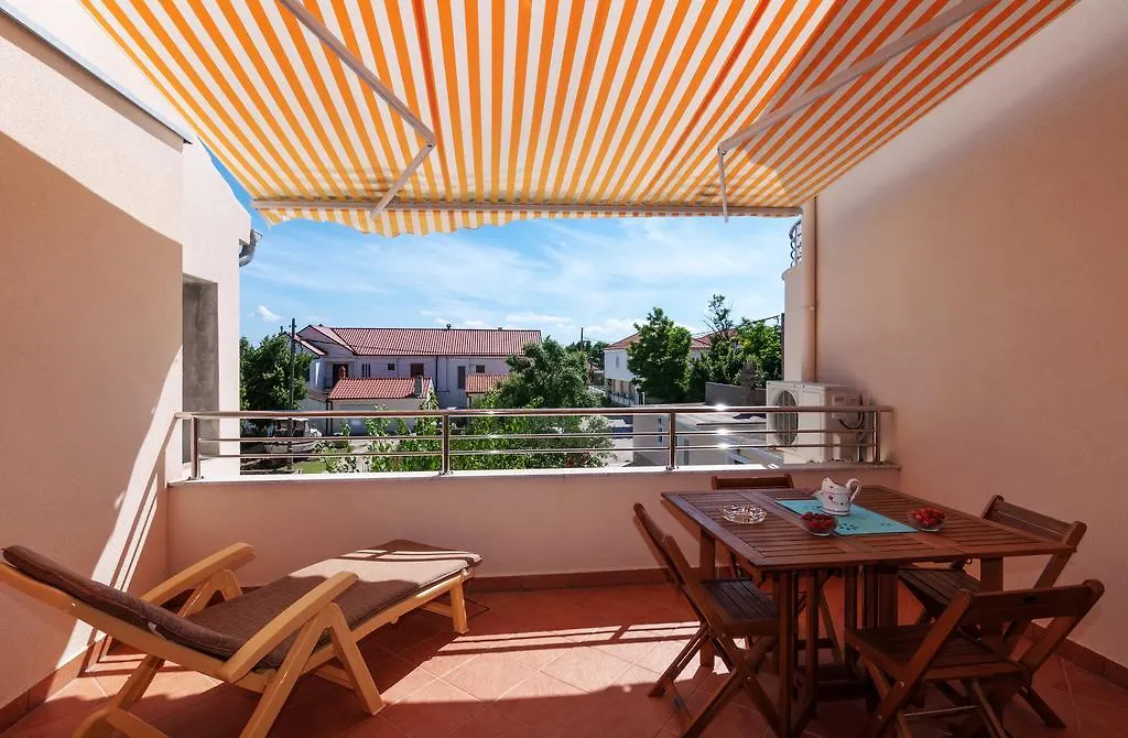 Apartments Jadranka Privlaka