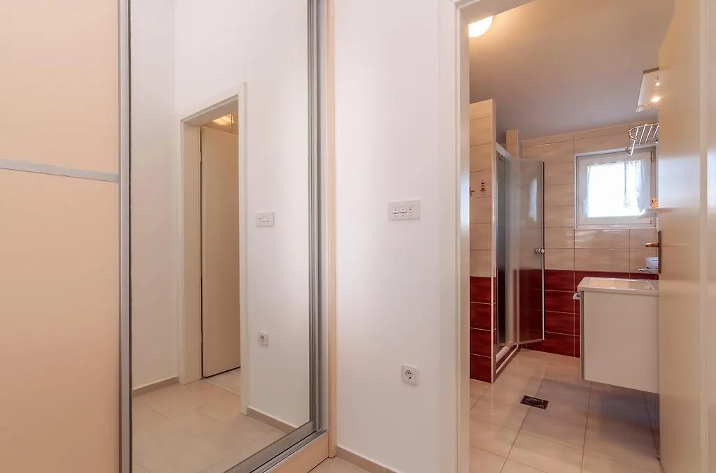 Apartments Jadranka Privlaka  Privlaka (Zadar)