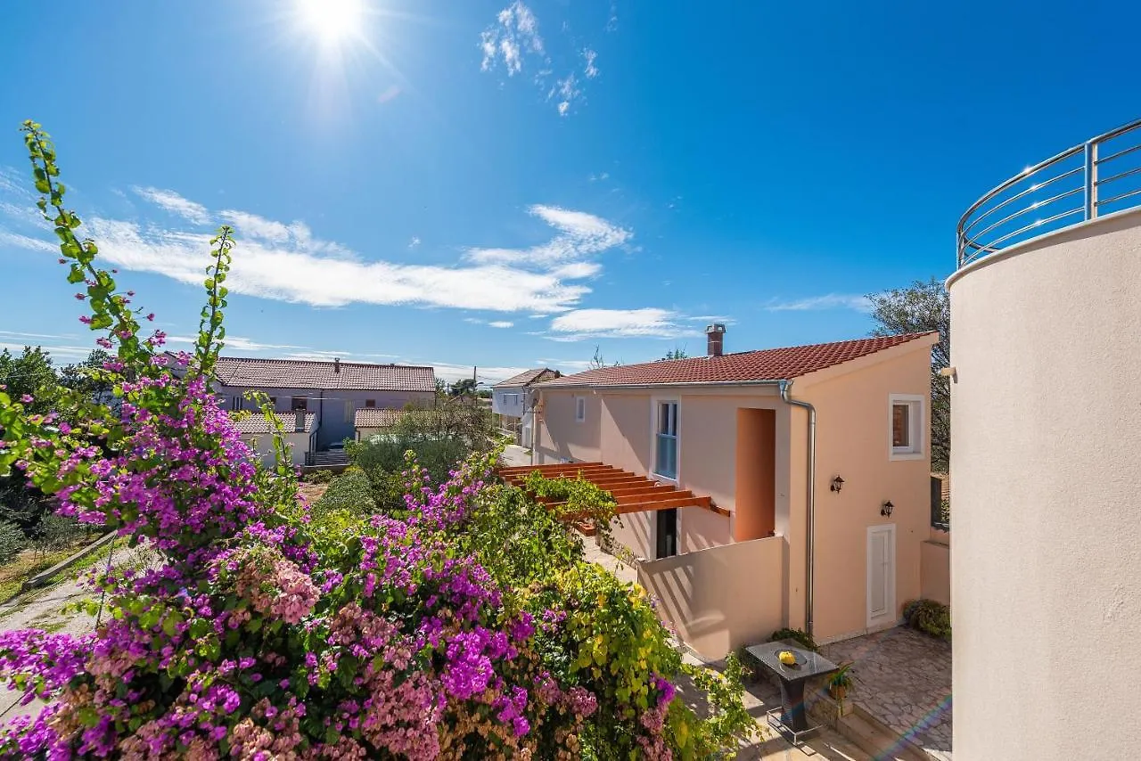Apartments Jadranka Privlaka